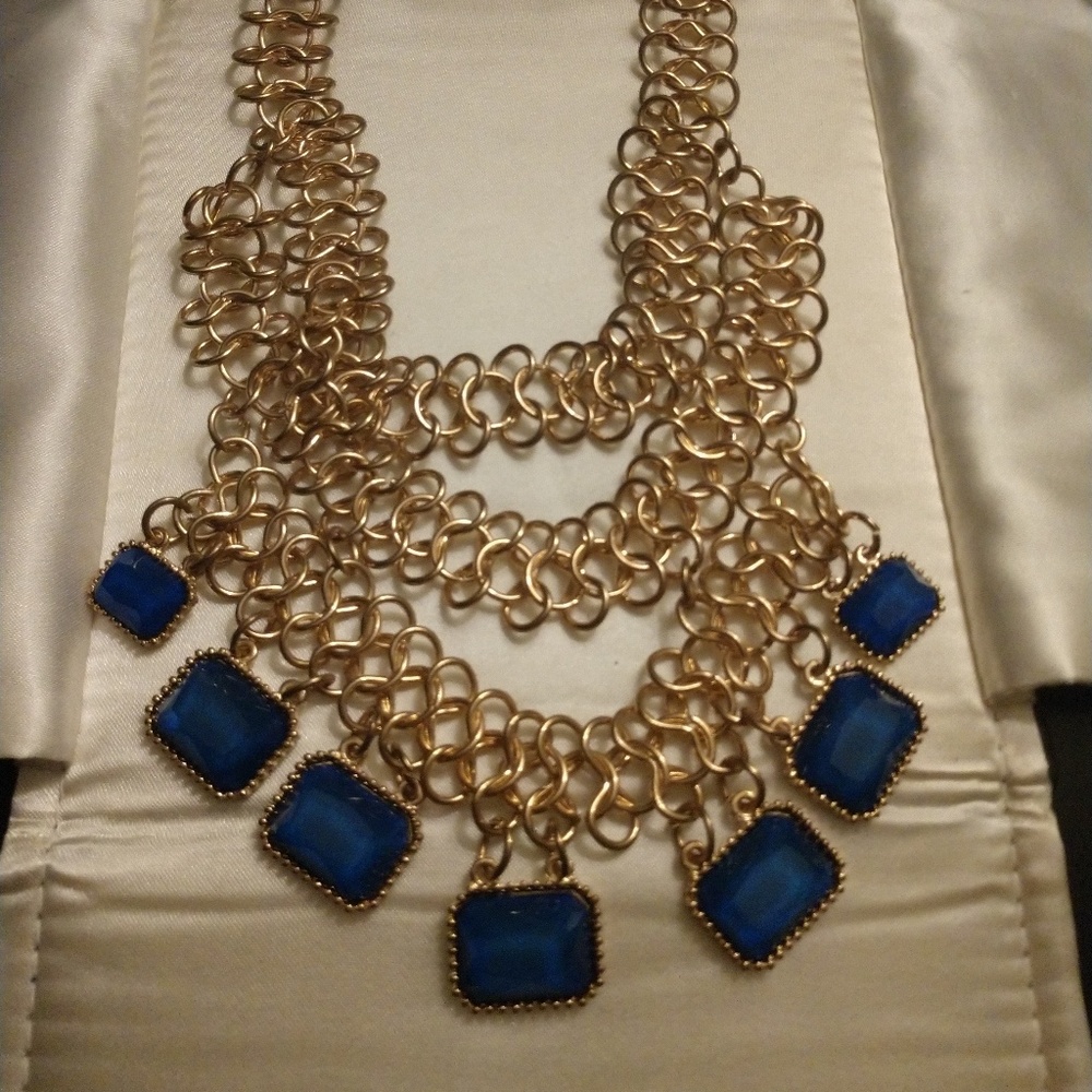 NECKLACE.